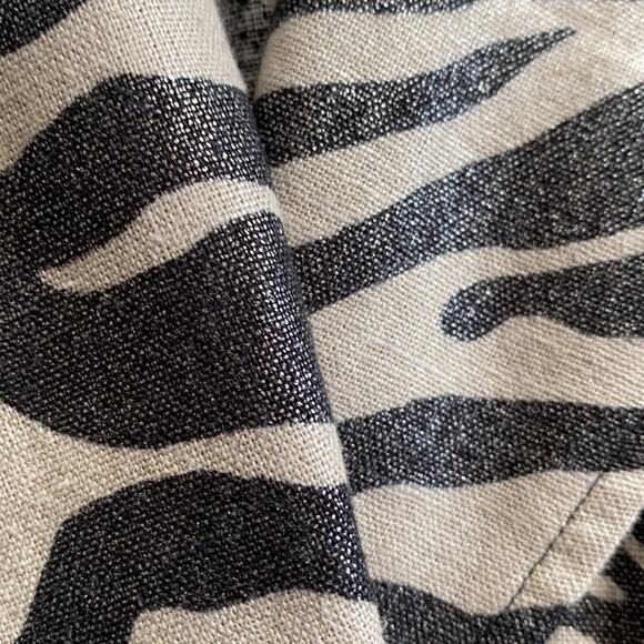 Chico’s 1 (M) Linen Blend Metallic Linen Blend Animal Stripe Vest IMMACULATE - Picture 3 of 9